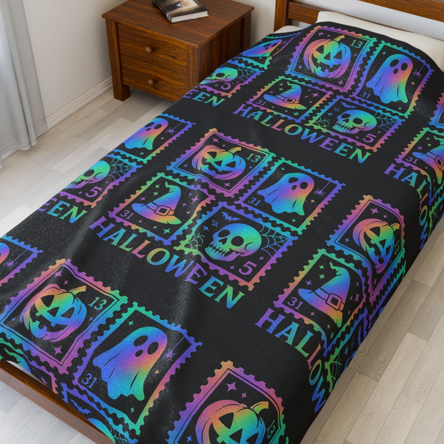 Halloween-Themed Velveteen Plush Blanket, Cozy Throw for Fall, Spooky Home Decor, Unique Gift for Halloween Lovers